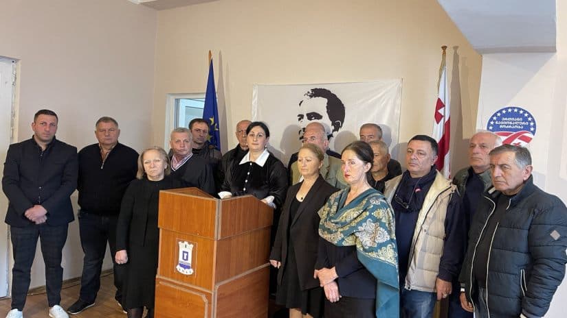 „ნაციონალური მოძრაობა” ხობის საკრებულოს ფრაქციის 11 წევრიდან, 10-მა დატოვა