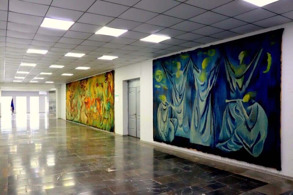 ხობის მერის დავით ბუკიას ინიციატივით გობელენის ნამუშევრების რესტავრაცია განხორციელდა