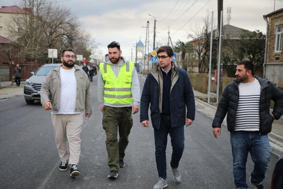 ფოთში, შავი ზღვის ქუჩაზე საგზაო ინფრასტრუქტურის მოწყობა დასრულების ეტაპზეა