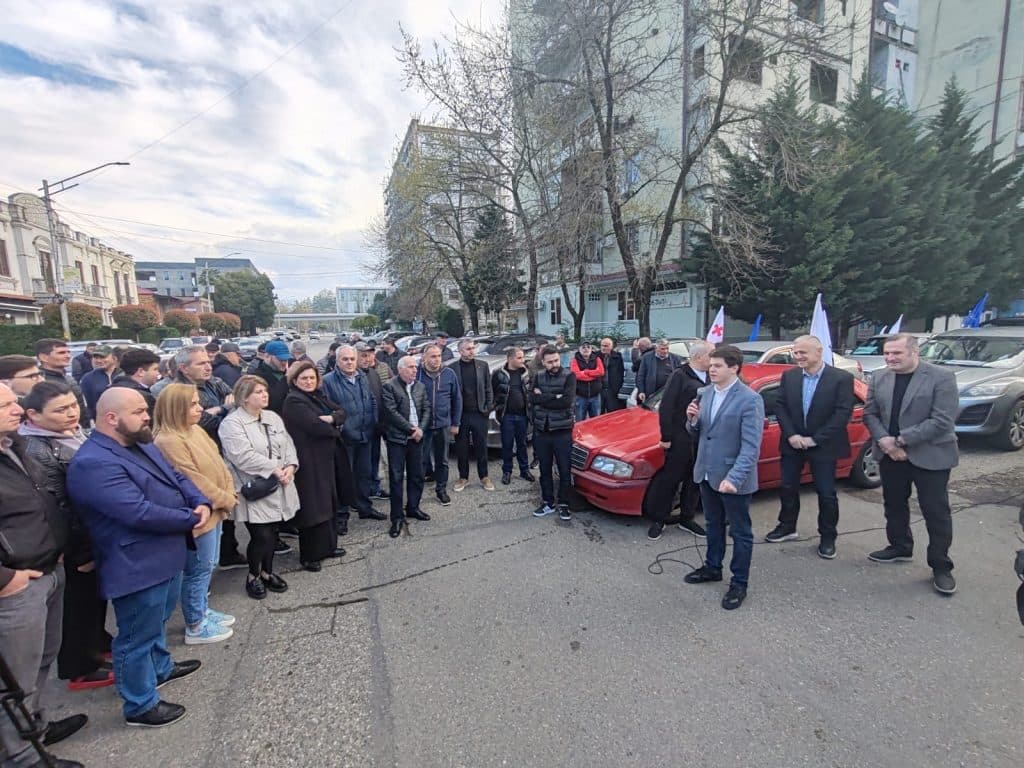 სააკაშვილის გათავისუფლების მოთხოვნით თბილისში გასამართ აქციას სამეგრელოდან უერთდებიან - image 2