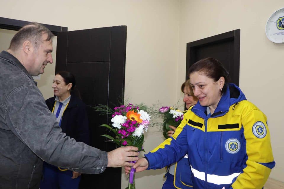 წალენჯიხის მერმა და მოადგილემ ქალებს 8 მარტი მიულოცეს