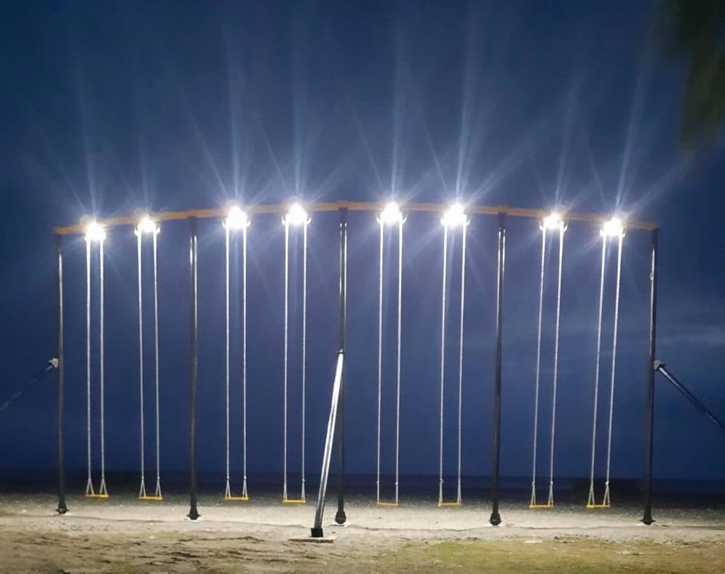 ანაკლიაში გიგანტურო საქანელები მოეწყო - image 2