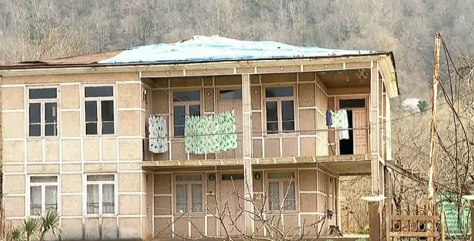 Წალენჯიხაში სტიქიით დაზარალებული მოსახლეობა კუთვნილ კომპენსაციას ითხოვს – რას პასუხობს ოპოზიციური მერია