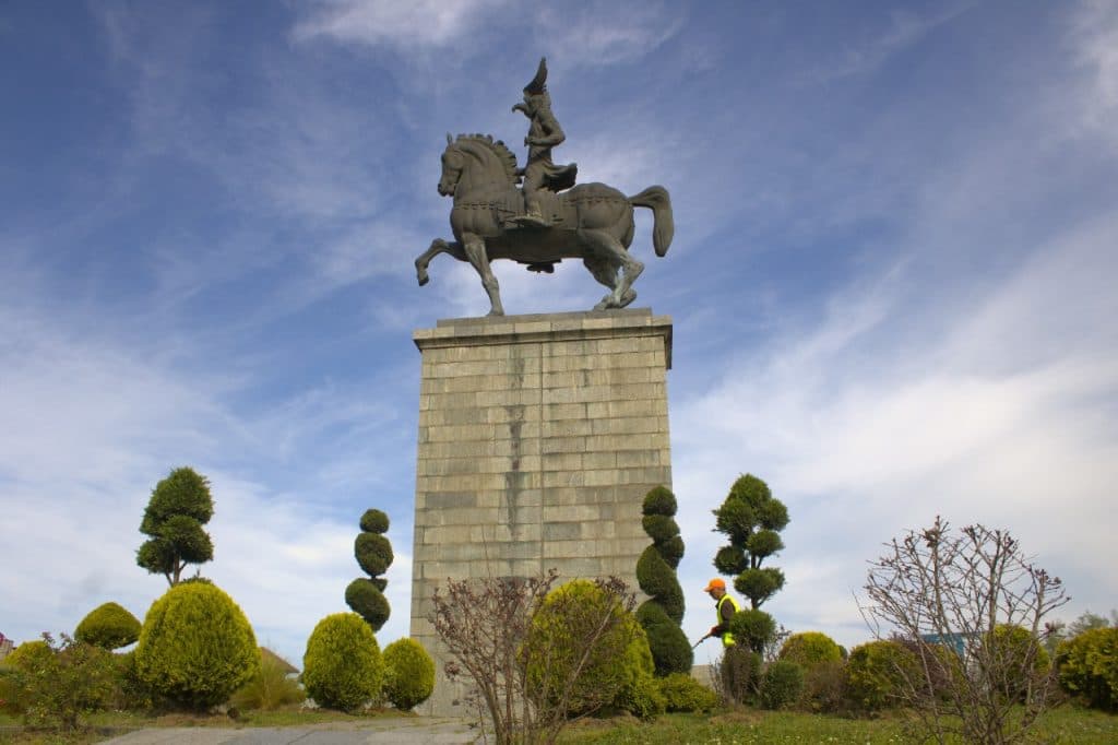 ფოთში გამწვანების სამუშაოები აქტიურად მიმდინარეობს. - image 2