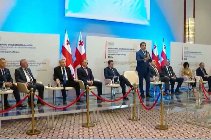 „ოჯახურ ღირებულებათა და არასრულწლოვანთა დაცვის შესახებ“ კონსტიტუციური კანონპროექტების საყოველთაო-სახალხო განხილვა დღეს სამეგრელოში გაიმართება