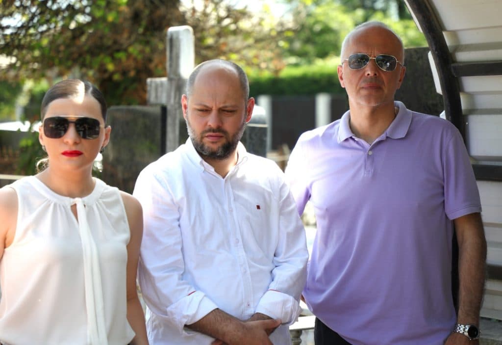 ზუგდიდის მერმა 13 ივნისს დაღუპული მარიამ ქუთელიას საფლავი გვირგვინით შეამკო - image 3