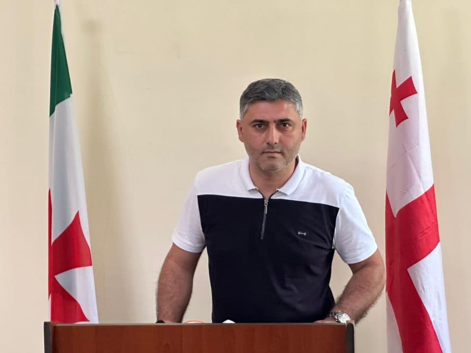 გახარიას პარტია და ფრაქცია აბაშის საკრებულოს წევრმა დატოვა