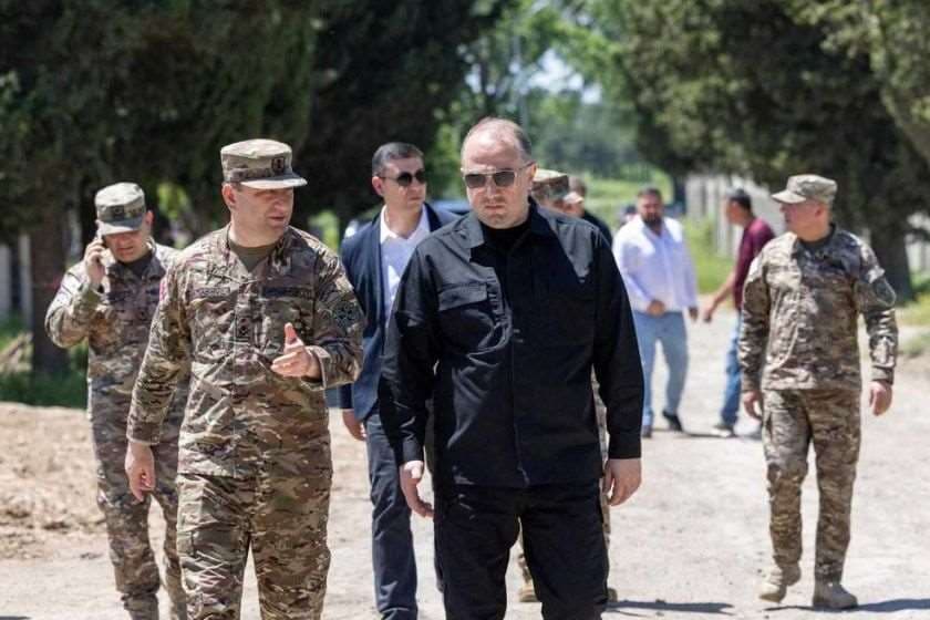 ირაკლი ჩიქოვანმა სპეციალური ოპერაციების ძალების სარდლობის და საჰაერო თავდაცვის სარდლობის ქვედანაყოფები მოინახულა