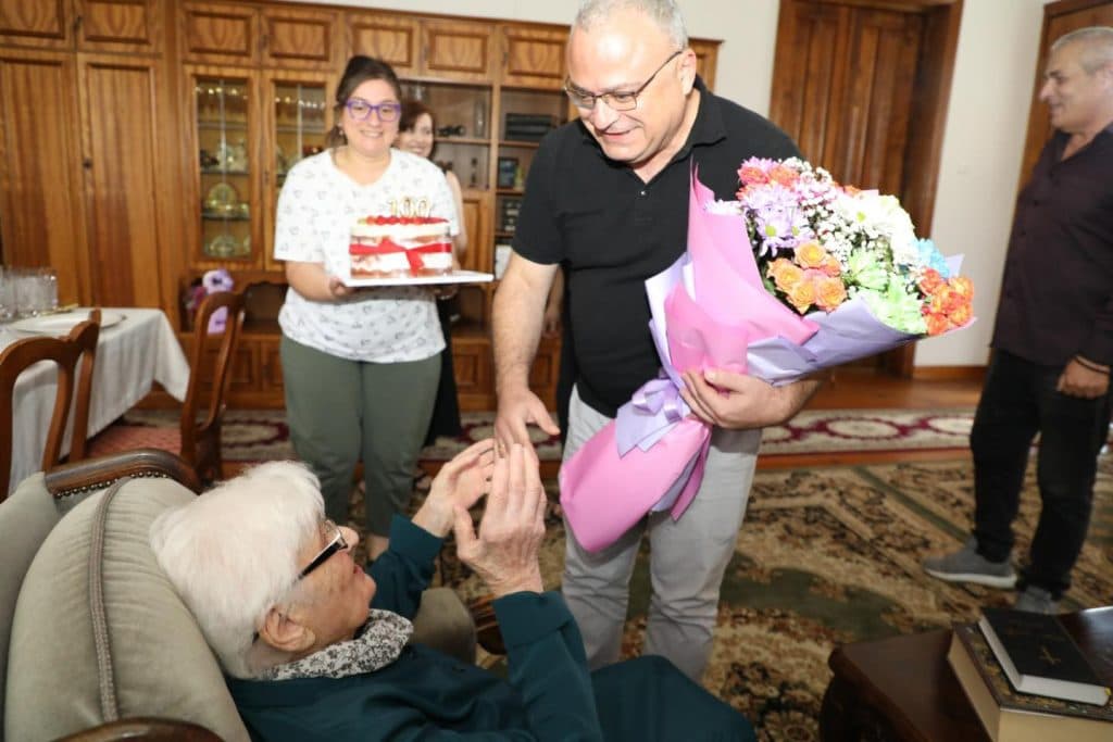 ზუგდიდში მცხოვრები ნუცა გერგებადა 100 წლის გახდა - image 2