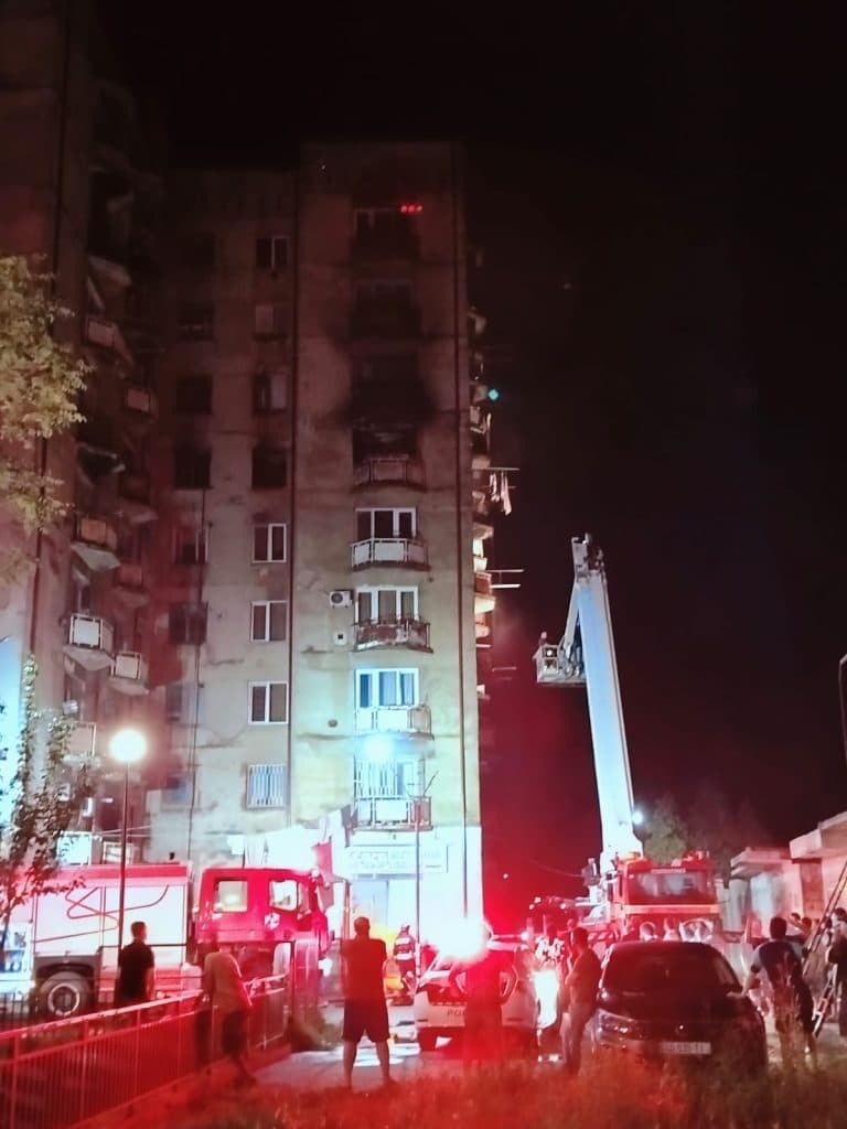 ზუგდიდში 2 მცირეწლოვანი ხანძარს ემსხვერპლა - image 5