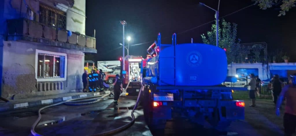 ზუგდიდში 2 მცირეწლოვანი ხანძარს ემსხვერპლა - image 4