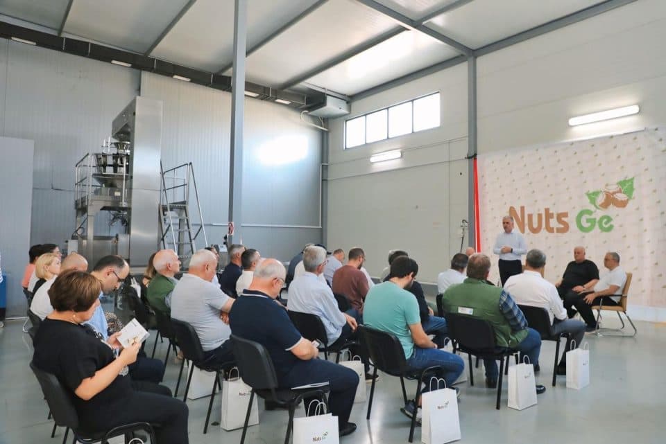 სოფლის მეურნეობის მინისტრი ზუგდიდში მეთხილე ფერმერებს შეხვდა