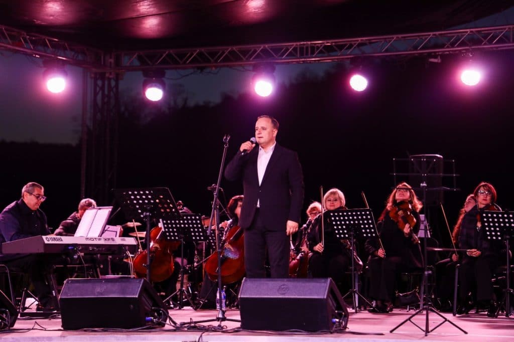 სენაკში „ეგრისობის“ დღესასწაულზე საპატიო მოქალაქის წოდება 13 ადამიანს გადასცეს [ფოტორეპორტაჟი] - image 5