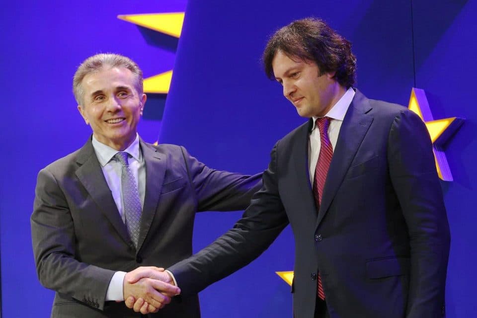 „ქართული ოცნების“ პრემიერობის კანდიდატი ირაკლი კობახიძე იქნება, პარლამენტის თავმჯდომარის პოსტზე წარდგენილია შალვა პაპუაშვილი