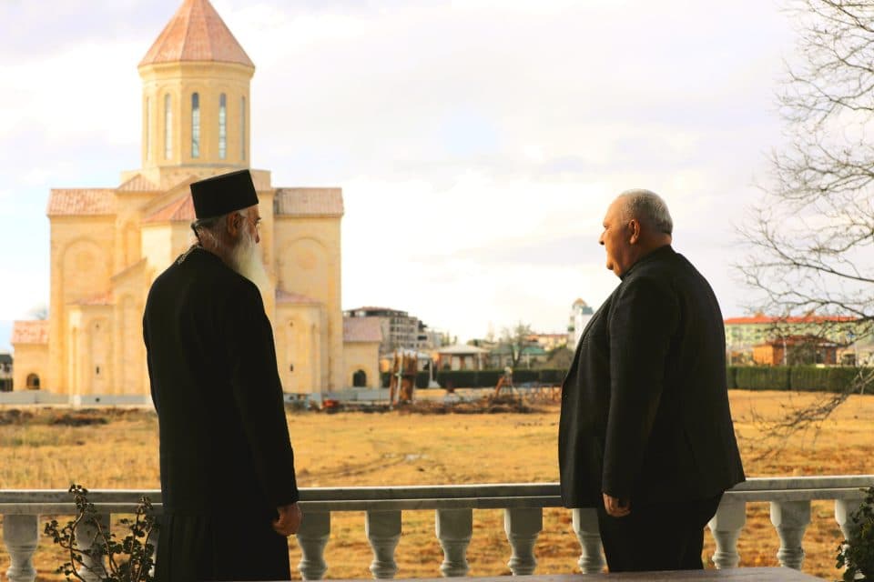 სახელმწიფო რწმუნებული დავით ვერავა ზუგდიდისა და ცაიშის მიტროპოლიტს შეხვდა