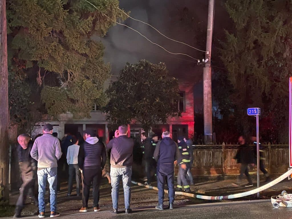 ზუგდიდში ხანძარს მამაკაცის სიცოცლე ემსხვერპლა - image 3