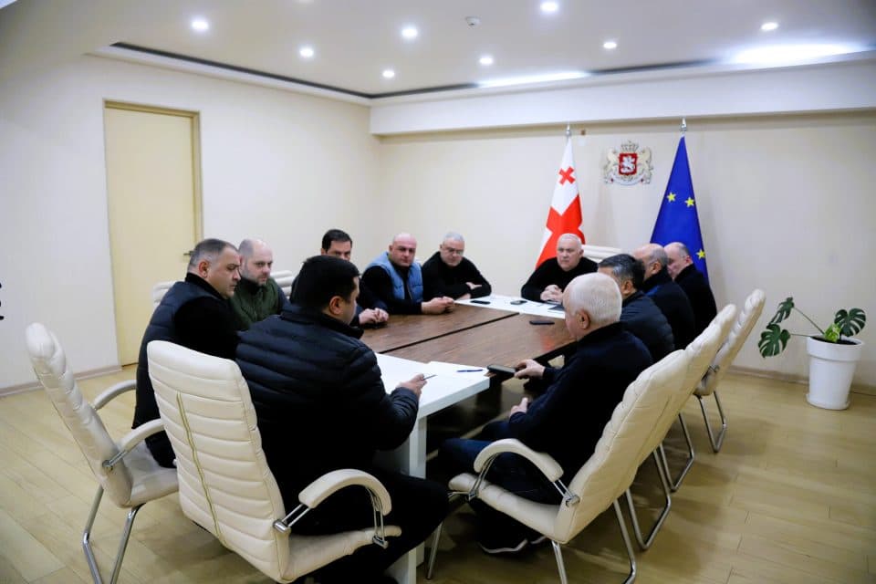 რწმუნებულის ადმინისტრაციაში დიდთოვლობასთან დაკავშირებით ზუგდიდში შექმნილი საკოორდინაციო შტაბის სხდომა გაიმართა