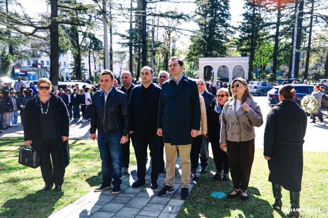 ჟიული შარტავას დაბადების დღე მშობლიურ სენაკში აღნიშნეს - image 3