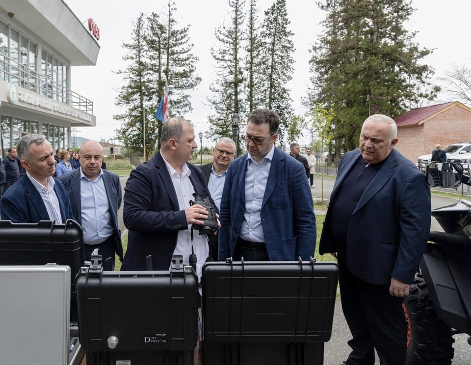 დავით სონღულაშვილი გარემოსდაცვითი ზედამხედველობის დეპარტამენტის სამეგრელო-ზემო სვანეთის რეგიონული სამმართველოს თანამშრომლებს შეხვდა