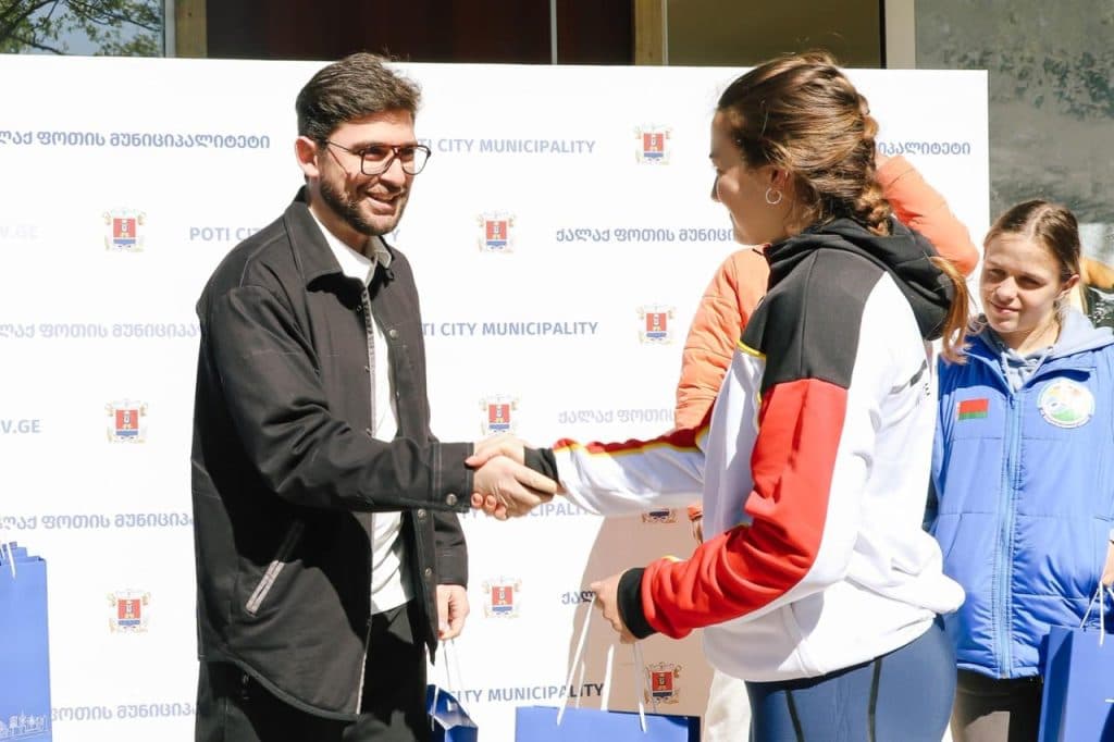 ფოთში, წყალსათხილამურო სპორტის ახალი ბაზა გაიხსნა - image 4