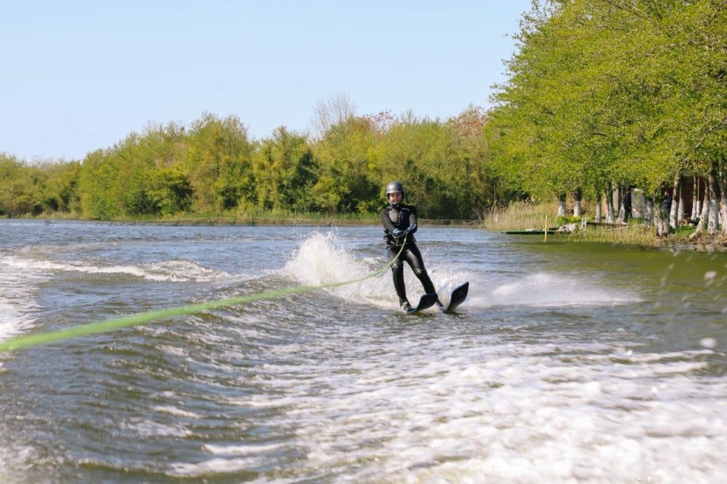 ფოთში, წყალსათხილამურო სპორტის ახალი ბაზა გაიხსნა - image 3