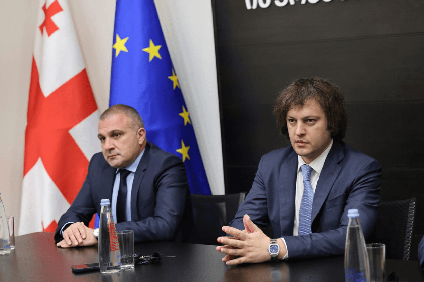 პრემიერი: რევაზ სოხაძე ინფრასტრუქტურის სამინისტროშიც იქნება ძალიან წარმატებული ხელმძღვანელი, წინ გვაქვს ძალიან დიდი ამოცანები, მნიშვნელოვანი პროექტები და ამ საქმეს სჭირდება ძლიერი ხელმძღვანელი