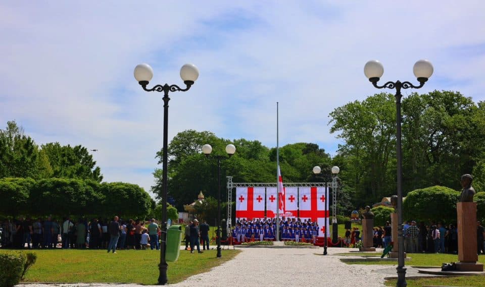 ზუგდიდში გურამ გაბესკირიას ბიუსტი გაიხსნა [ფოტო]