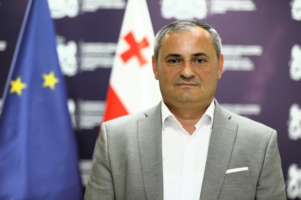 სახელმწიფო რწმუნებულის ადმინისტრაციის ადგილობრივი თვითმმართველობის ორგანოებთან ურთიერთობის სამსახურის უფროსის თანამდებობაზე გრიგოლ ბაღათურია დაინიშნა