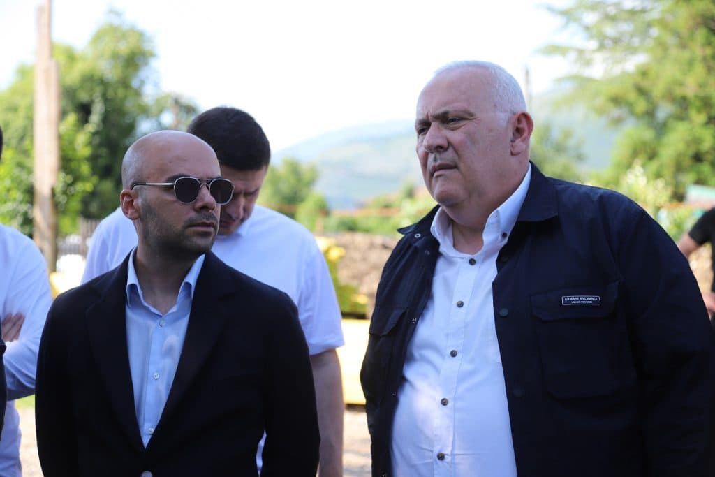 ჯგალსა და ობუჯში საბავშვო ბაღების მშენებლობას ინფრასტრუქტურის მინისტრი და გუბერნატორი გაეცნენ - image 4