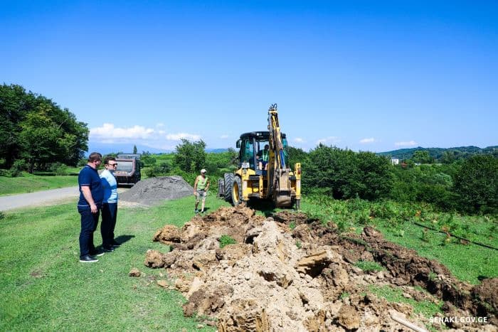 სენაკში უშაფათის ადმინიტრაციულ ერთეულში გაზიფიცირებისს სამუშაოები მიმდინარეობს