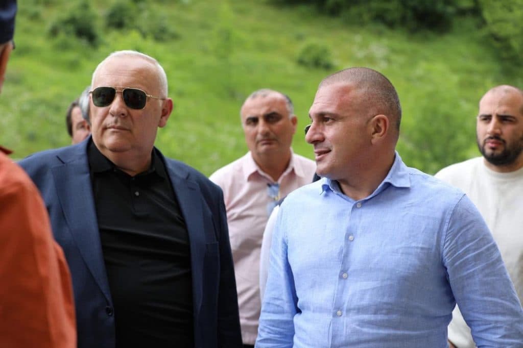 მესტიაში ლაღამის უბნის რეაბილიტაცია მიმდინარეობს - image 4