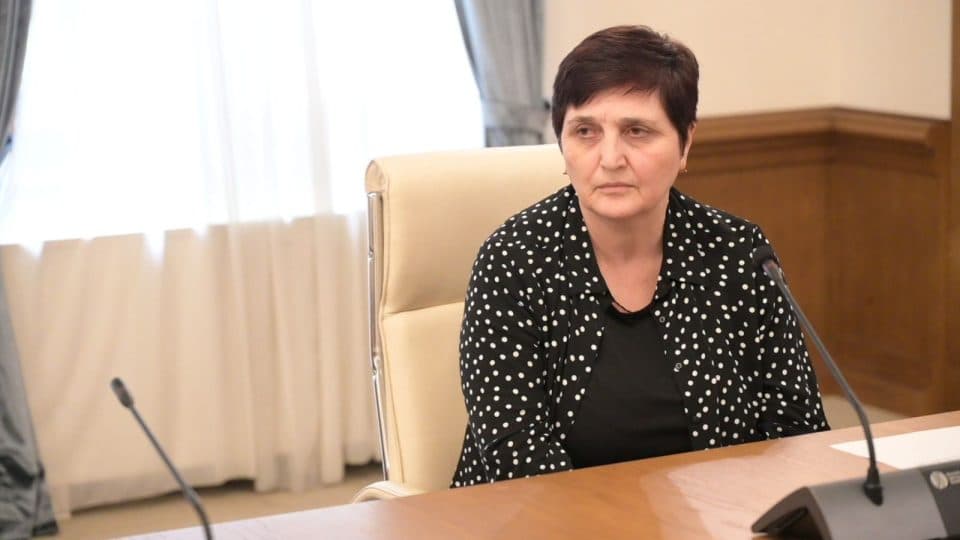 პაატა ქარდავას მეუღლე: ვინც მონაწილეობდა ამ საქმეში, ყველა უნდა დაისაჯოს – ის მოღალატედ გამოაცხადეს და გაანადგურეს ჩვენი ოჯახი, მეორედ მაშინ გაანადგურეს, როცა სააკაშვილმა შამათავა გმირად გამოაცხადა