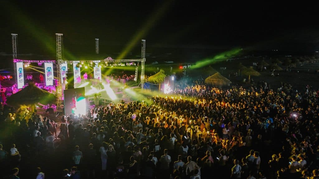 ზაფხულის პირველი კოცერტი მალთაყვაში და განახლებული სანაპირო [ფოტორეპორტაჟი] - image 18