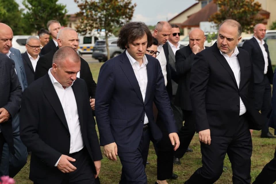 განმუხურში სანაპირო ზოლის ეროზირებული ნაწილის აღდგენისა და დაცვის სამუშაოები იწყება [ფოტო]