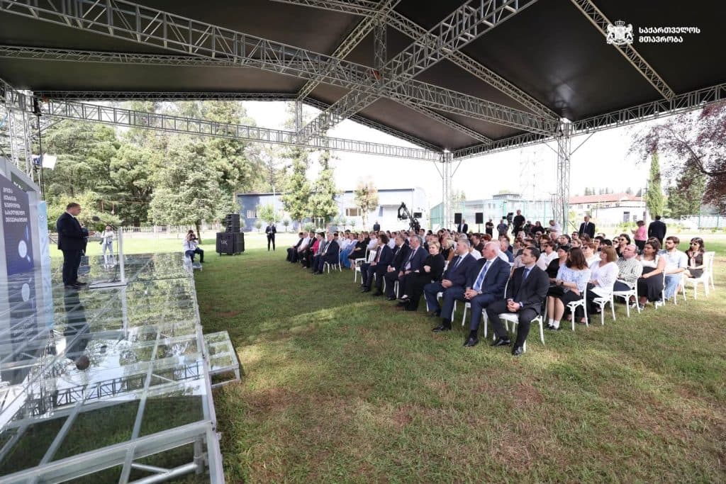 პრემიერმა მესხიას უნივერსიტეტში ახალი სასწავლო კორპუსი გახსნა - image 3