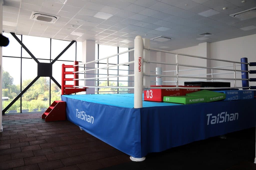 ზუგდიდის სპორტკომპლექსის სერვისებით სარგებლობას მოქალაქეები ათდიან სატესტო პერიოდში უფასოდ შეძლებენ - image 6