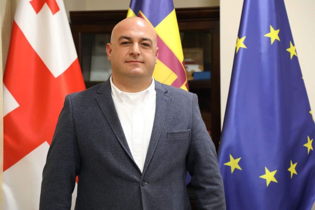 ზუგდიდის მერმა მოადგილედ გიორგი ხვიჩია დანიშნა - image 3