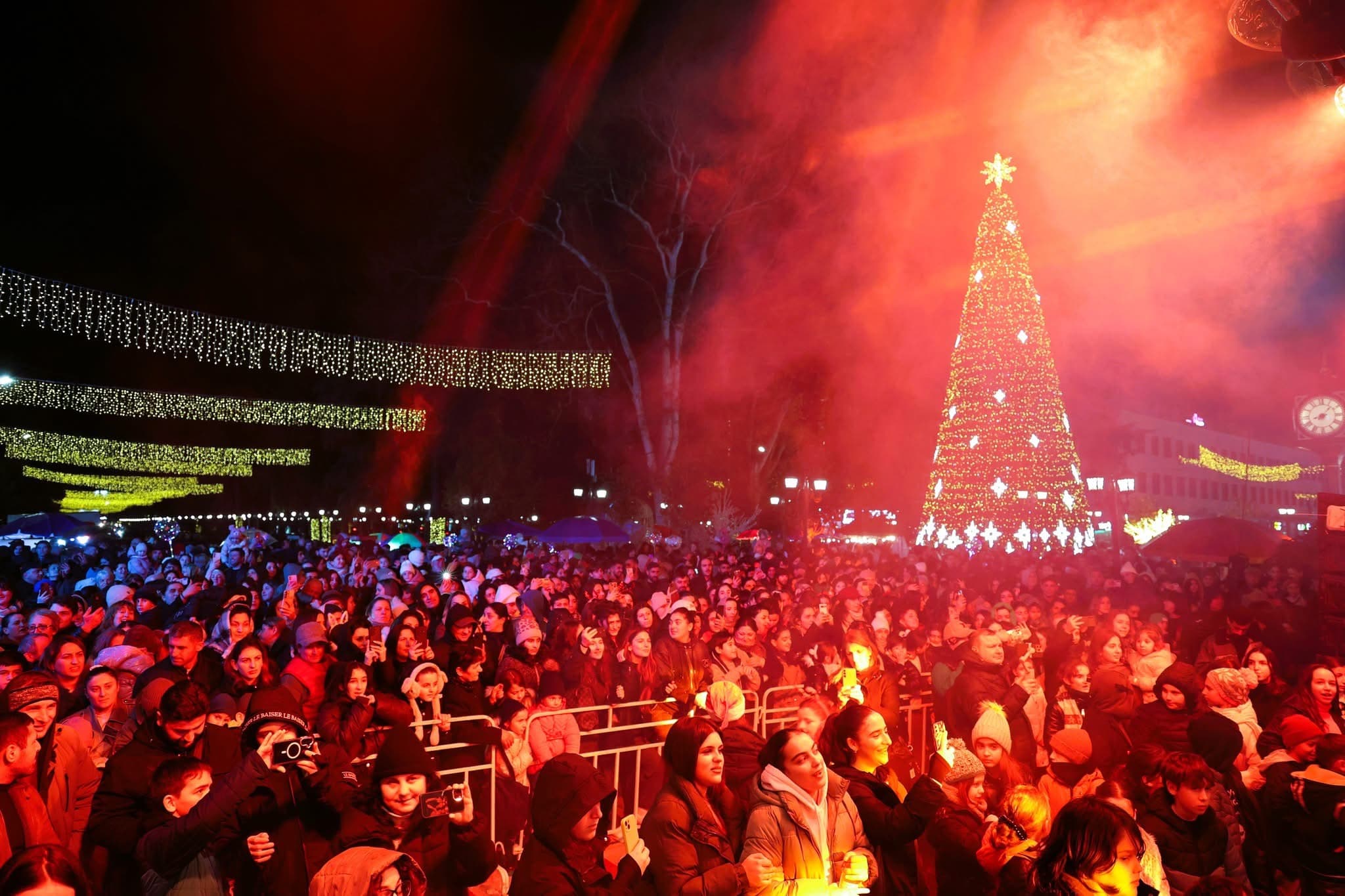 საახალწლოდ მორთული ზუგდიდი [ფოტორეპორტაჟი]
