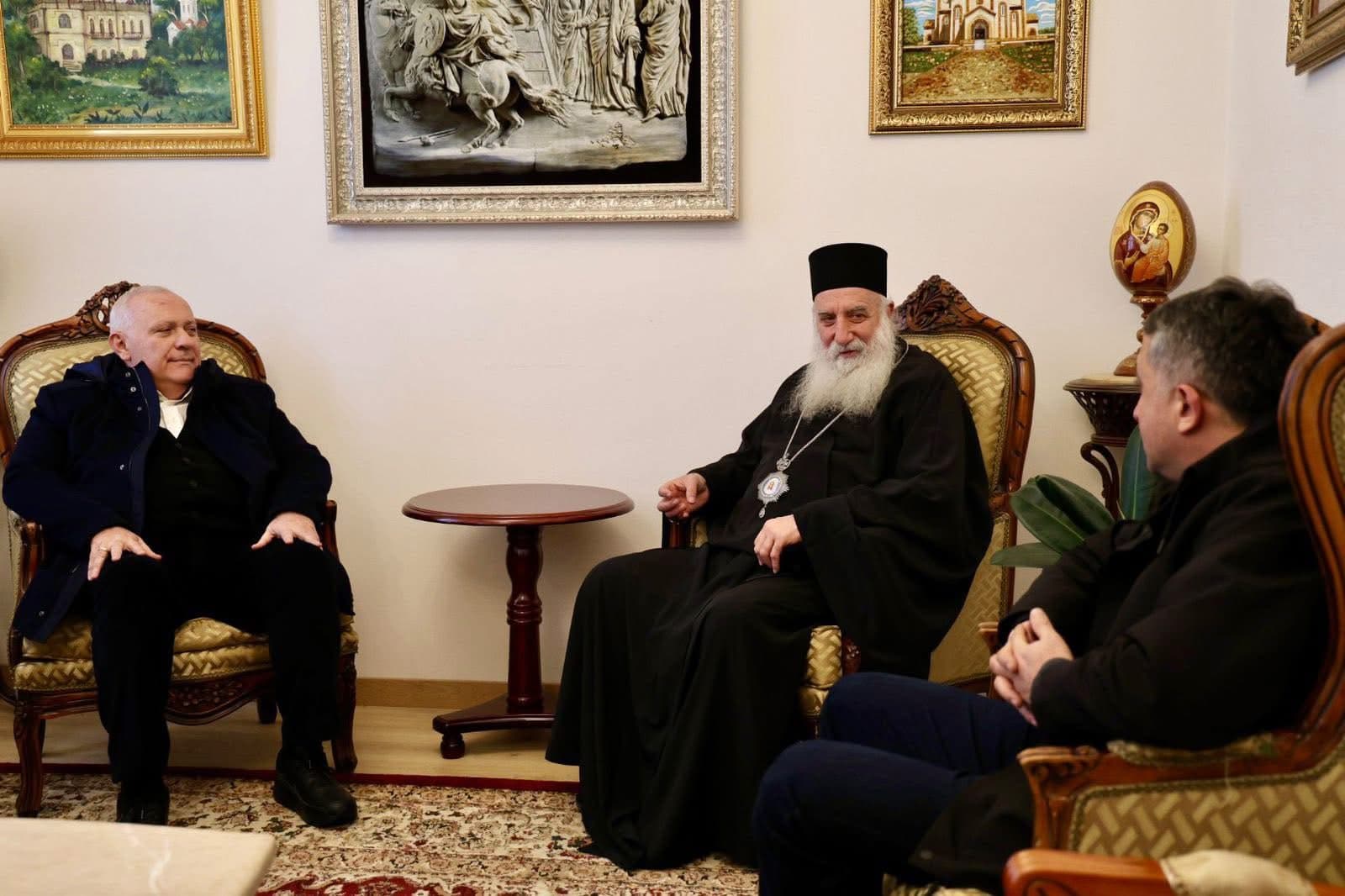 სახელმწიფო რწმუნებულმა და მერმა მეუფე გერასიმეს დამდეგი შობა-ახალი წელი მიულოცეს