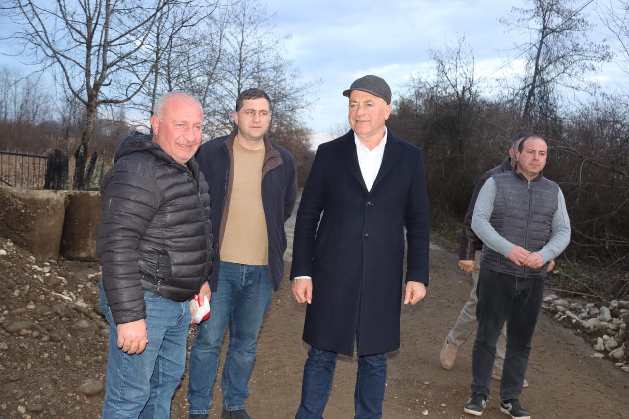 სოფელ კირცხში საგზაო ინფრასტრუქტურის მოწყობა მიმდინარეობს