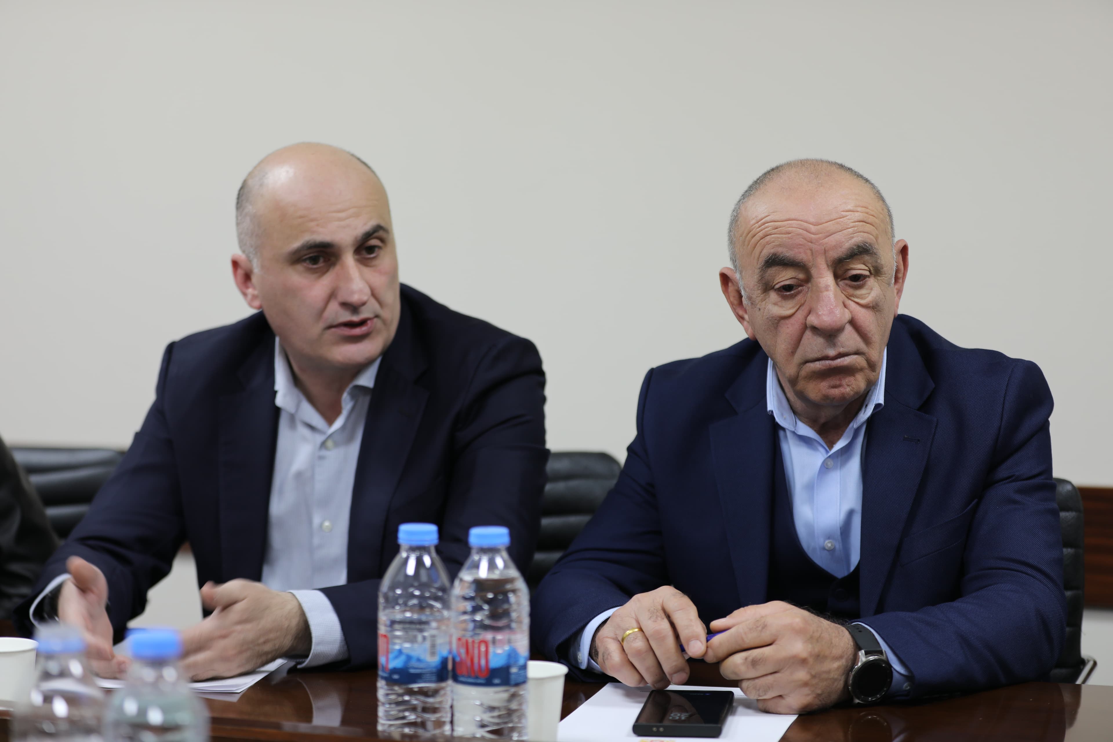 დავით ვერავამ, რეგიონში შემავალი მუნიციპალიტეტების მერებთან სამუშაო შეხვედრა გამართა - image 4