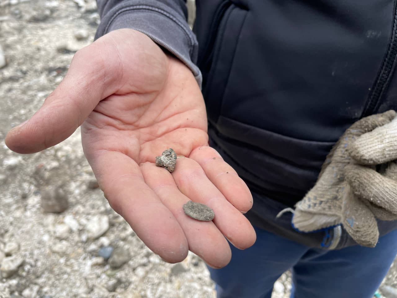სოხუმნში კაფე „პინგვინთან“ უძველესი ციხე-სიმაგრის ნაშთები აღმოაჩინეს [ფოტორეპორტაჟი] - image 2