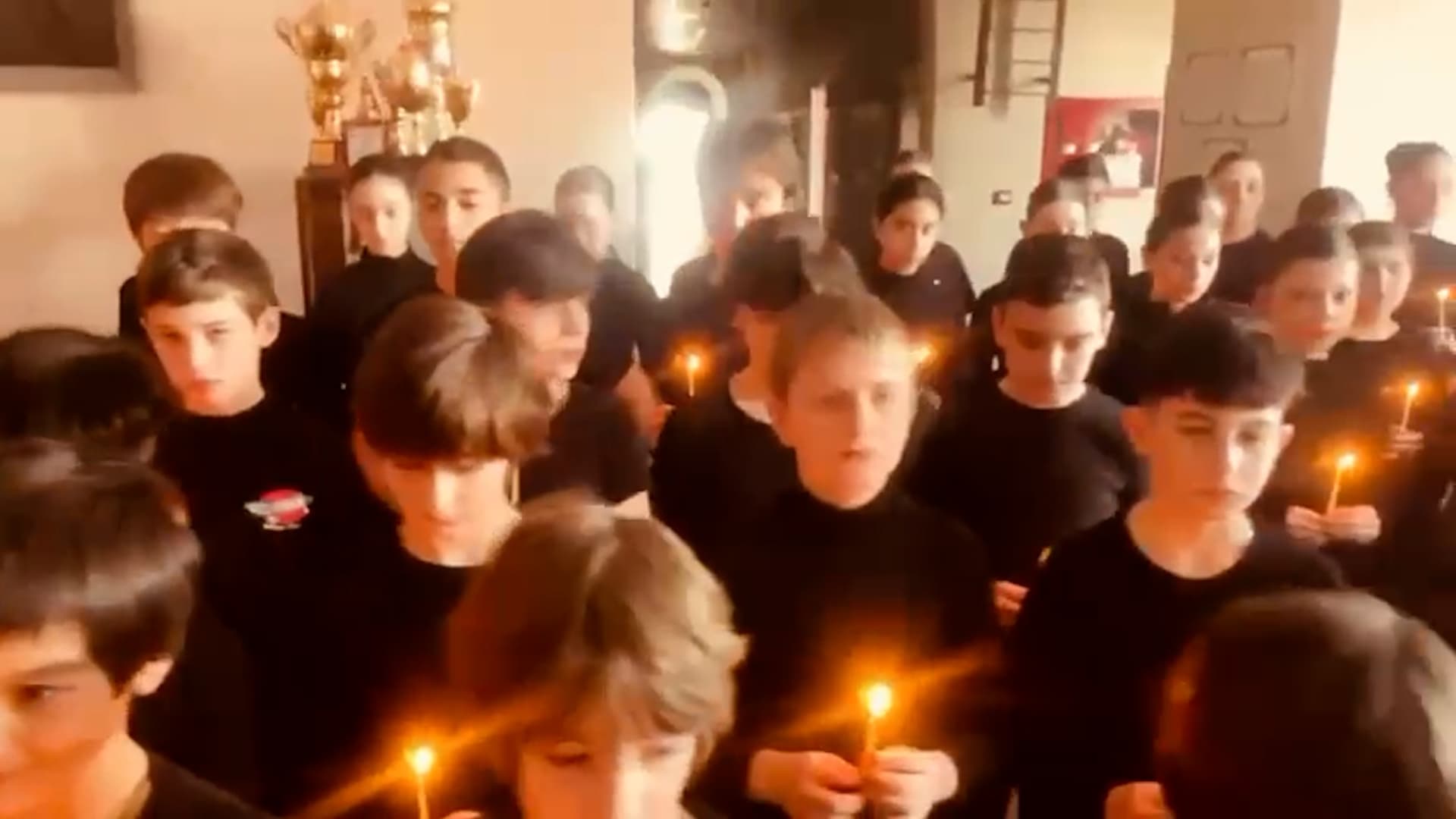 პატარა მოცეკვავეები ზუგდიდან პატრიარქის ხსოვნას პატივს მიაგებენ