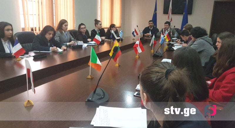 ზუგდიდმა პროექტს „ევროპარლამენტის მოდელირება 2019“ უმასპინძლა