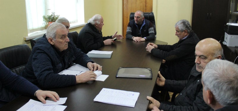 წალენჯიხის მერმა რწმუნებულებთან სამუშაო შეხვედრა გამართა