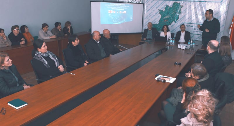 სენაკში ნატოსა და ევროკავშირის შესახებ საინფორმაციო ცენტრმა საინფორმაციო შეხვედრა გამართა