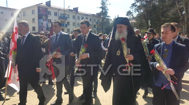 ზუგდიდში ზვიად გამსახურდიას 80 წლის იუბილეს აღნიშნავენ [ფოტო]