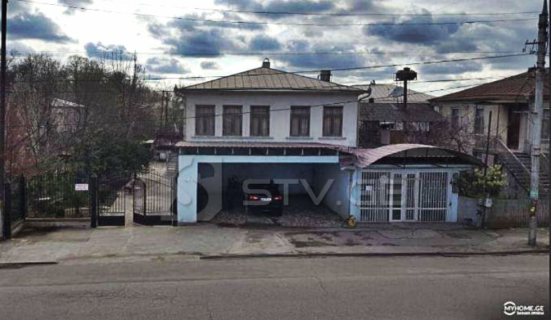 ზუგდიდში, ყოფილი მერის ლაშა გოგიას სახლ-კარი იყიდება