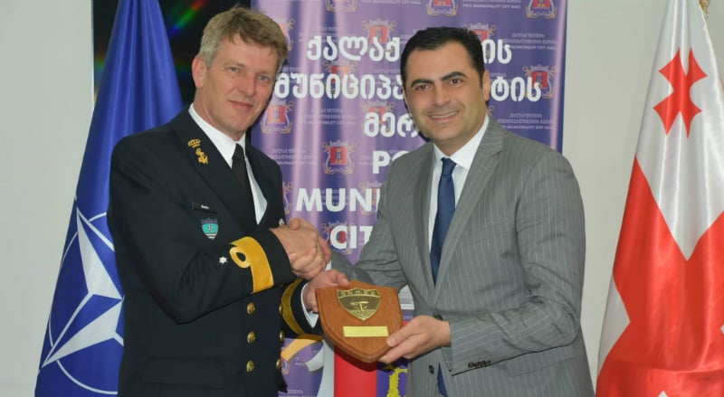 სახელმწიფო რწმუნებული ნატოს მუდმივმოქმედი მეორე საზღვაო შენაერთის კომოდორს შეხვდა