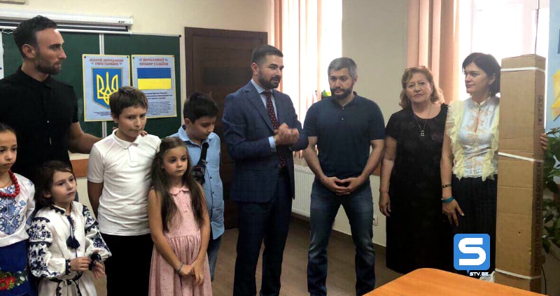 უკრაინაში საქართველოს ახალგაზრდა ელჩმა დნეპრის ქართულ საკვირაო სკოლას სასწავლო წლის დაწყება მიულოცა
